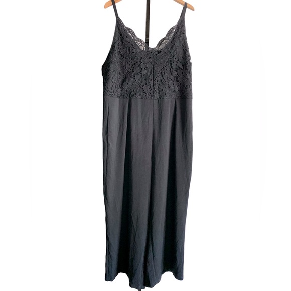 BloomChic Pants - BloomChic Black Lace Top Wide Leg Jumpsuit NWT